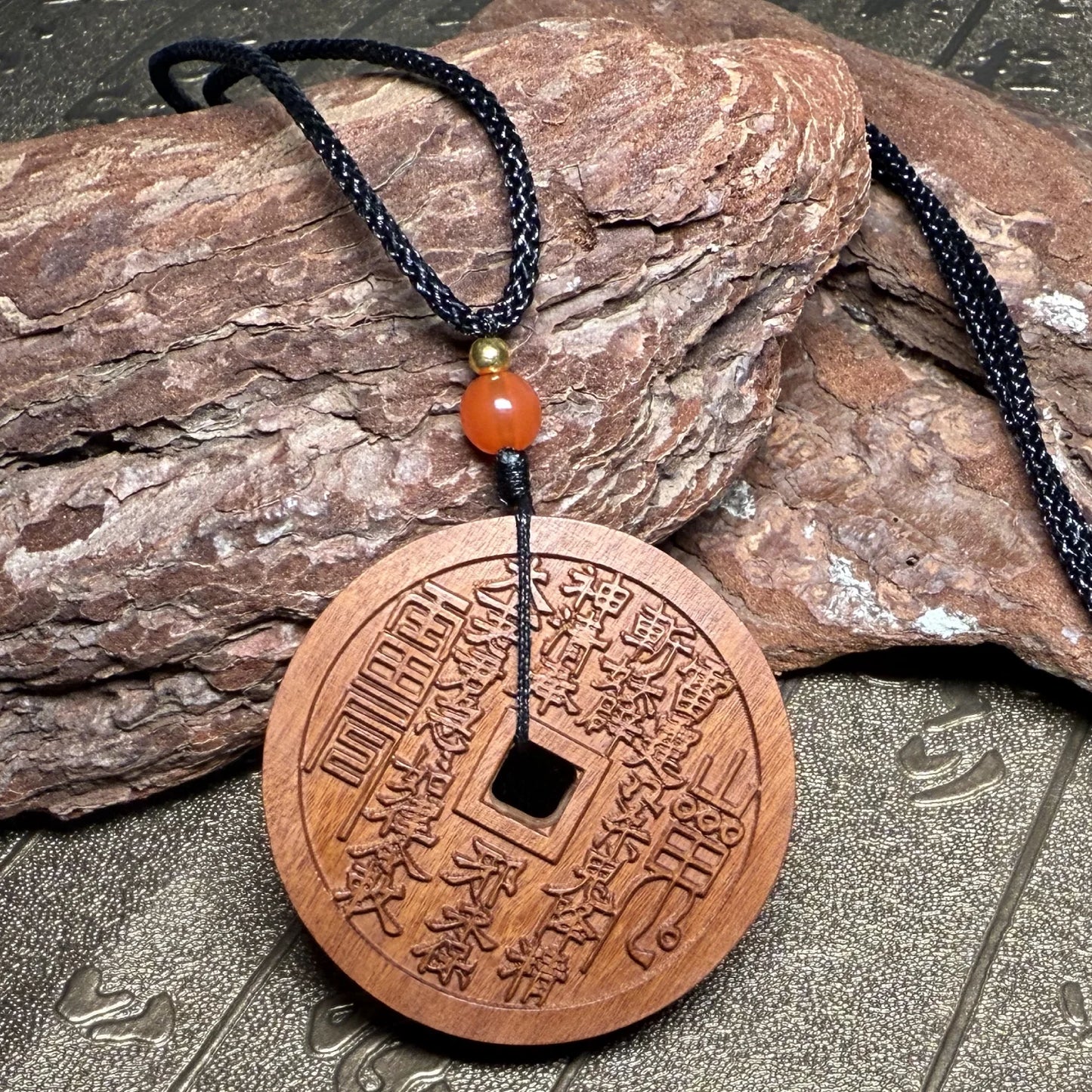 Shangui Peace Knot / Floral Plaque